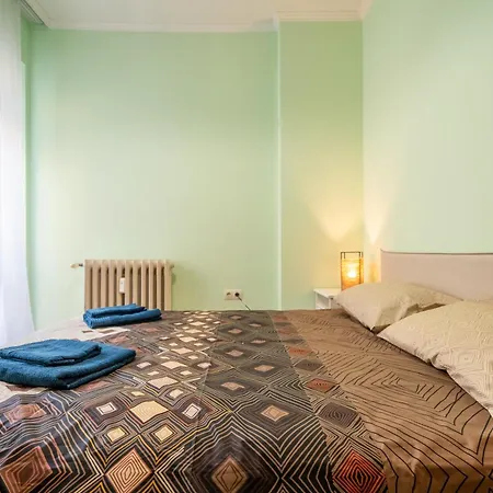 2 Bedroom Urban Retreat * Sofya